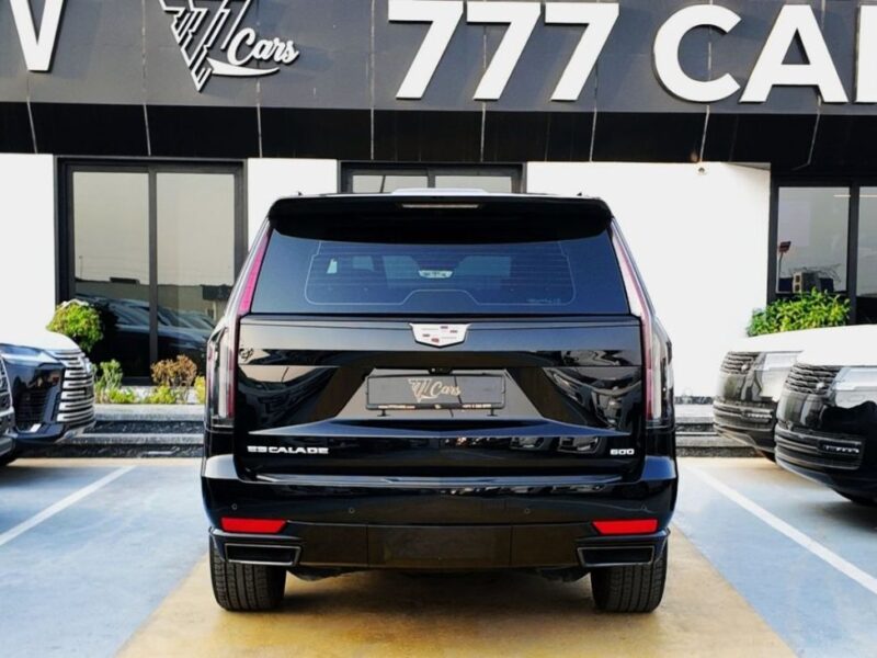2021 Cadillac Escalade Sport Platinum 6.2L V8 Petrol Engine Black Burgundy SUV GCC Specs