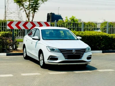 2022 MG MG5 Standard 1.5 Litres 4 Cylinders Petrol Engine White Black Sedan GCC specs Automatic