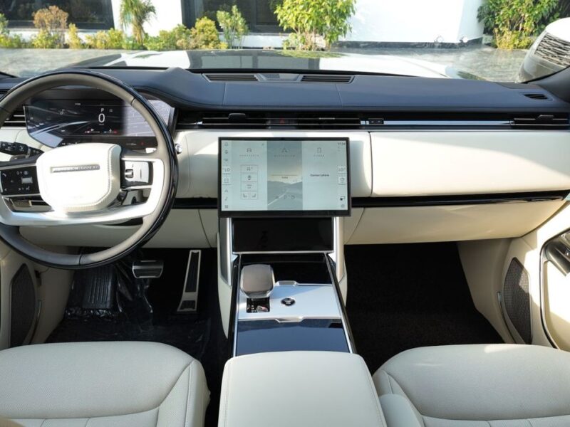 2026 Range Rover Autobiography P530 4.4 Litres 8 Cylinders Hybrid Engine Green White SUV GCC
