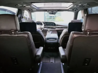 2021 Cadillac Escalade Sport Platinum 6.2L V8 Petrol Engine Black Burgundy SUV GCC Specs