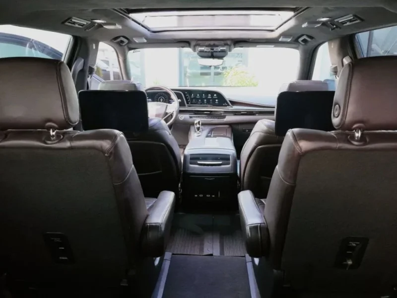 2021 Cadillac Escalade Sport Platinum 6.2L V8 Petrol Engine Black Burgundy SUV GCC Specs