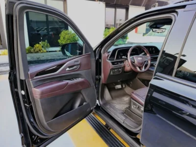 2021 Cadillac Escalade Sport Platinum 6.2L V8 Petrol Engine Black Burgundy SUV GCC Specs