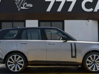 2026 Range Rover Autobiography P530 4.4 Litres 8 Cylinders Petrol Engine Silver White SUV