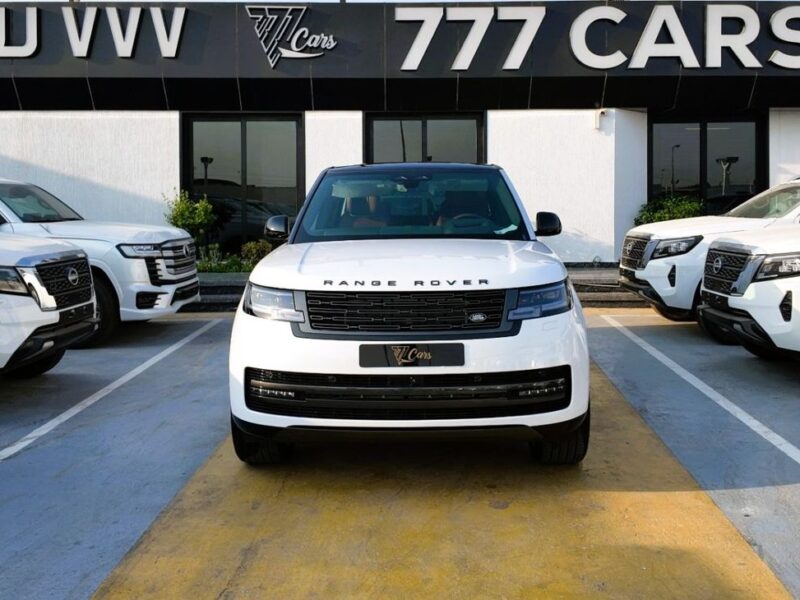 2026 Range Rover Autobiography P530 4.4 Litres 8 Cylinders Petrol Engine White Burgundy SUV