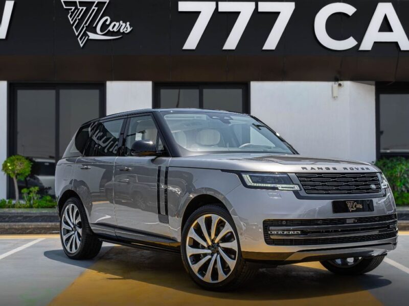 2026 Range Rover Autobiography P530 4.4 Litres 8 Cylinders Petrol Engine Silver White SUV