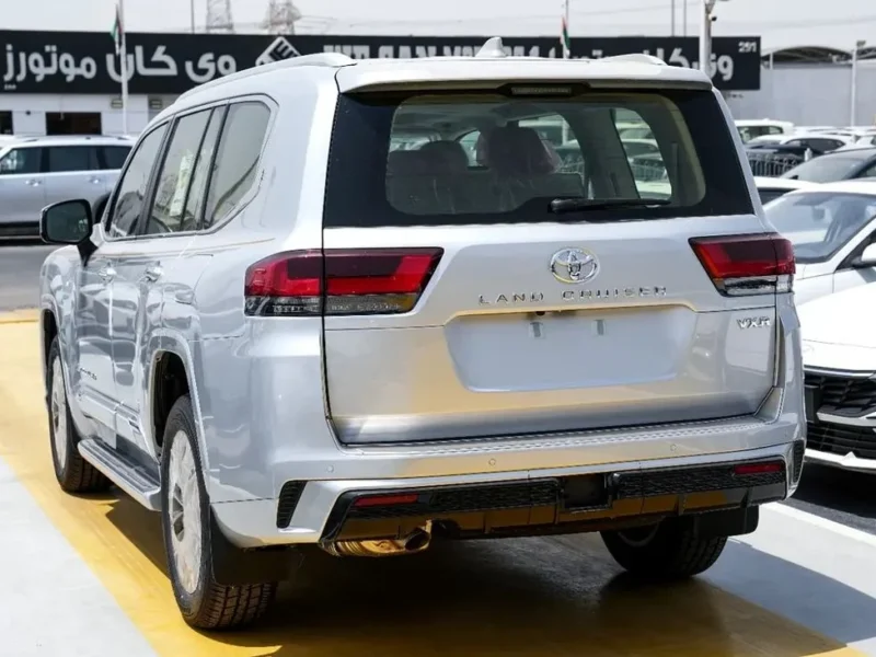 2026 Toyota Land Cruiser VXR 4.0 Litres 6 Cylinders Petrol Engine Silver Beige SUV GCC Specs