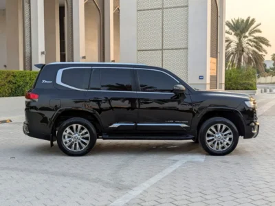 2019 Toyota Land Cruiser VXR 2026 Facelift 6 Cylinders Petrol Engine Black SUV GCC Specs