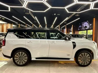2026 Nissan Patrol LE PLATINUM CITY 3.5-liter twin-turbocharged V6 Engine White Red SUV GCC