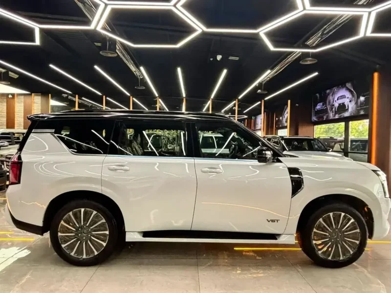 2026 Nissan Patrol LE PLATINUM CITY 3.5-liter twin-turbocharged V6 Engine White Red SUV GCC