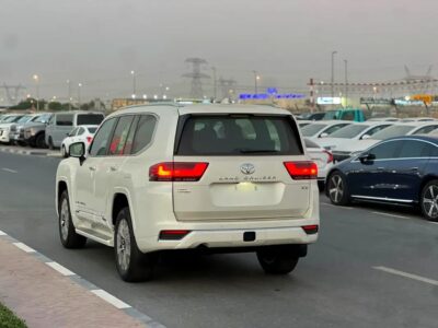 2026 Toyota Land Cruiser VX 3.5 Litres 6 Cylinders Petrol Engine White Black SUV GCC Specs