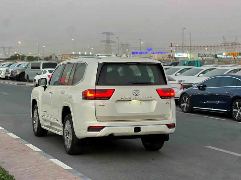 2026 Toyota Land Cruiser VX 3.5 Litres 6 Cylinders Petrol Engine White Black SUV GCC Specs