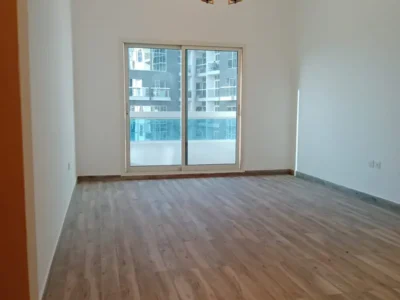 808 sqft Dubai Silicon Oasis (DSO Axis 4 | 1bed | Spacious & Upgraded | Balcony | Car Parking