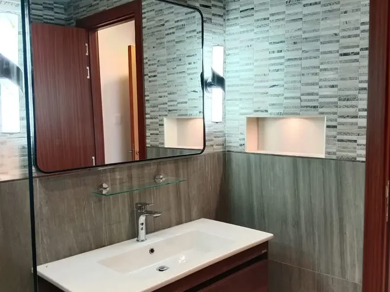 808 sqft Dubai Silicon Oasis (DSO Axis 4 | 1bed | Spacious & Upgraded | Balcony | Car Parking
