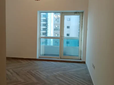808 sqft Dubai Silicon Oasis (DSO Axis 4 | 1bed | Spacious & Upgraded | Balcony | Car Parking