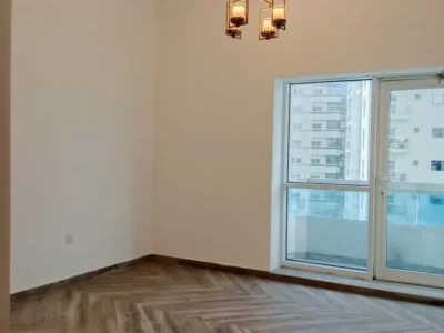 808 sqft Dubai Silicon Oasis (DSO Axis 4 | 1bed | Spacious & Upgraded | Balcony | Car Parking