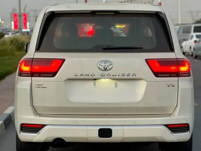 2026 Toyota Land Cruiser VX 3.5 Litres 6 Cylinders Petrol Engine White Black SUV GCC Specs