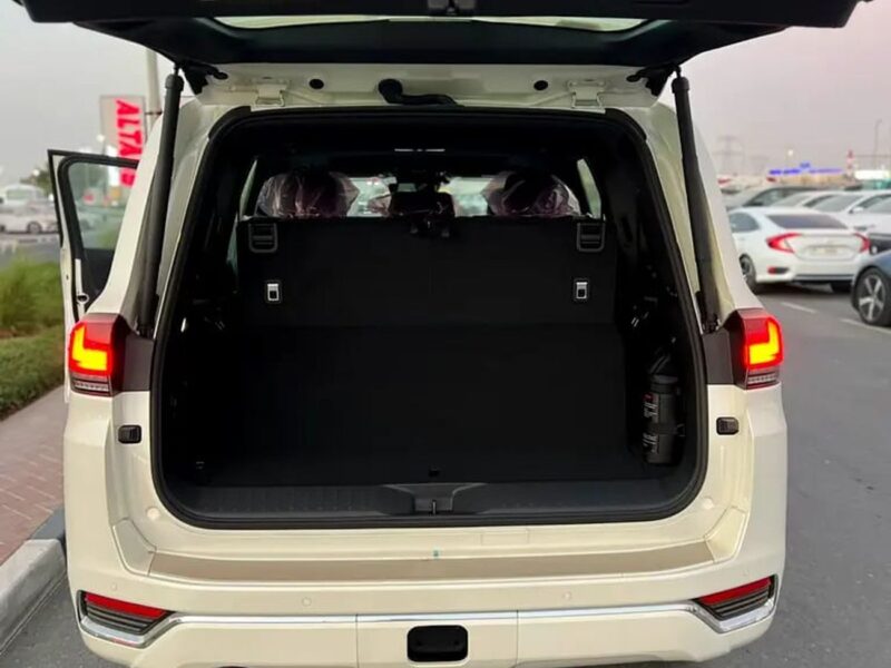 2026 Toyota Land Cruiser VX 3.5 Litres 6 Cylinders Petrol Engine White Black SUV GCC Specs