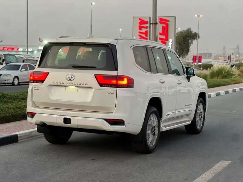 2026 Toyota Land Cruiser VX 3.5 Litres 6 Cylinders Petrol Engine White Black SUV GCC Specs
