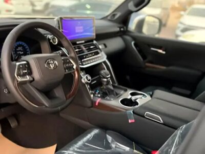 2026 Toyota Land Cruiser VX 3.5 Litres 6 Cylinders Petrol Engine White Black SUV GCC Specs