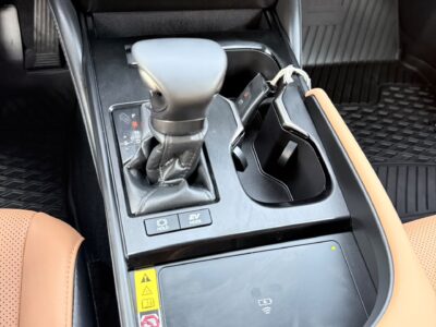 2025 LEXUS ES 300H 2.5 Litres 4 Cylinders Hybrid Engine White Mustard Sedan US Specs
