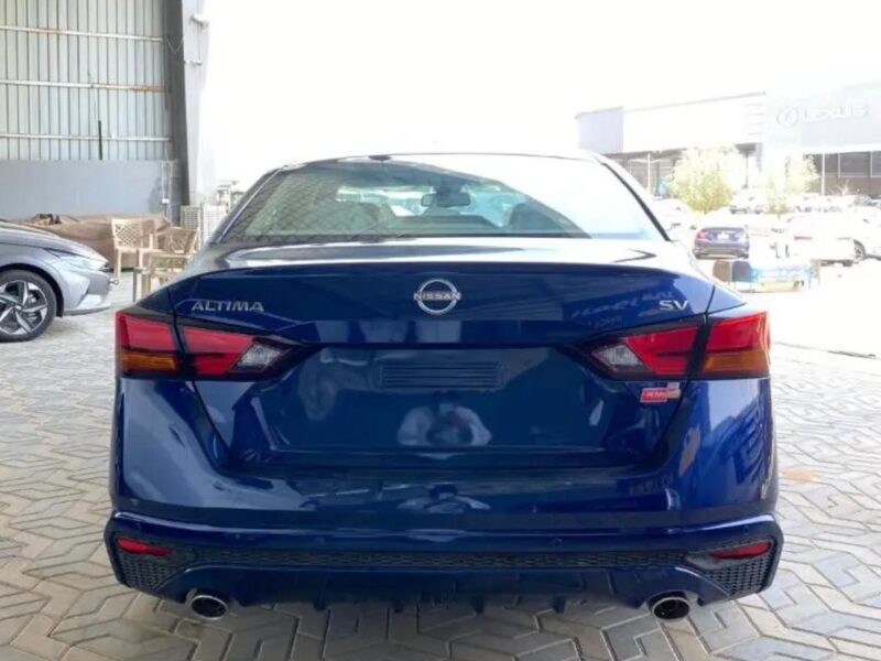 2026 Nissan Altima 2.5L Naturally Aspirated 4 Cylinders Petrol Engine Blue Beige Sedan FWD