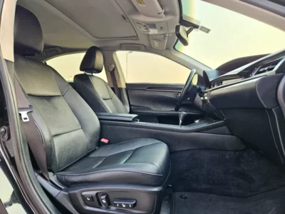 2013 Lexus ES-Series ES 350 3.5 Litres V6 Petrol Engine Black Sedan American Specs Clean Car