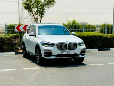 2022 BMW X5 sDrive40i 3.0 Litres 6 Cylinders Petrol Engine White Tan SUV GCC Specs Automatic