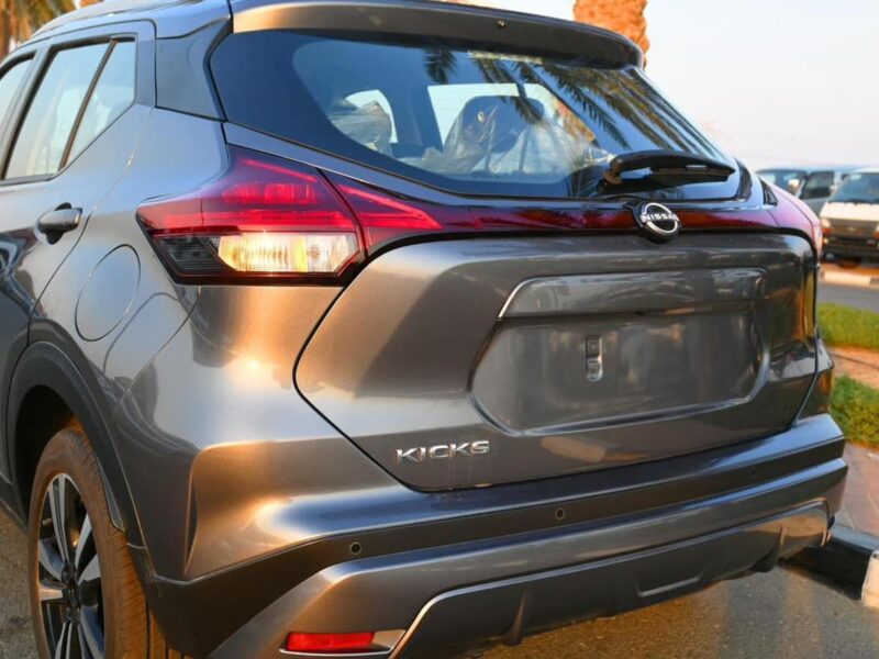 2025 Nissan Kicks 2.0-liter DOHC 4-Cylinder Petrol Engine Grey Brown SUV Automatic