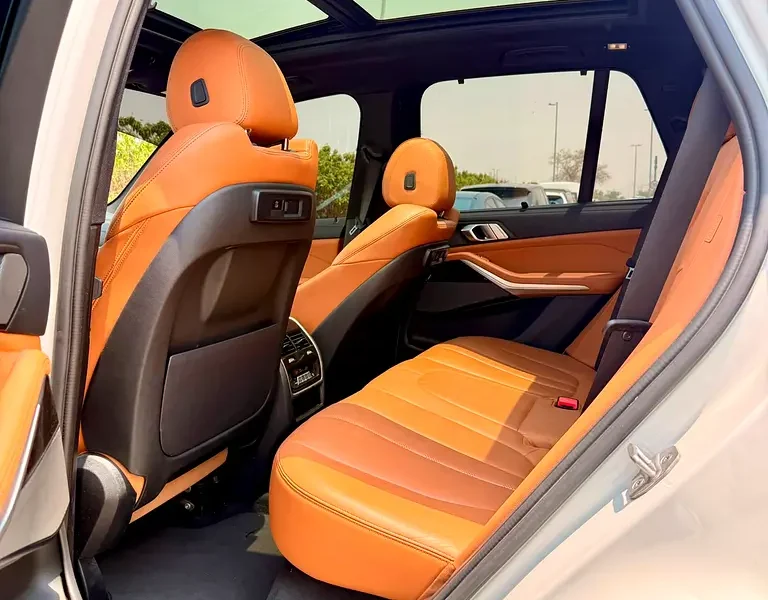 2022 BMW X5 sDrive40i 3.0 Litres 6 Cylinders Petrol Engine White Tan SUV GCC Specs Automatic