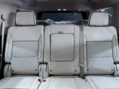 2023 GMC Yukon Denali 6.2 Litres V8 Petrol Engine White Beige SUV GCC Specs Automatic