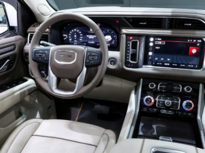2023 GMC Yukon Denali 6.2 Litres V8 Petrol Engine White Beige SUV GCC Specs Automatic