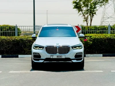 2022 BMW X5 sDrive40i 3.0 Litres 6 Cylinders Petrol Engine White Tan SUV GCC Specs Automatic