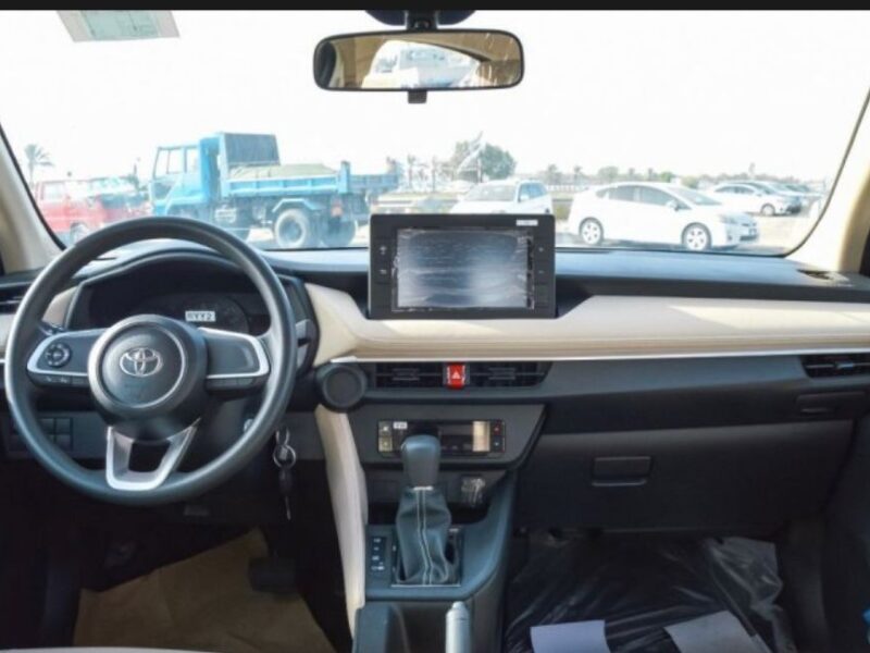2026 TOYOTA YARIS 1.3 Litres 4 Cylinders Petrol Engine Red Beige Sedan GCC Specs FWD
