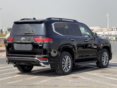 2027 Toyota Land Cruiser ZX 3.5L Twin-Turbocharged V6 Petrol Engine Black SUV GCC Specs RHD