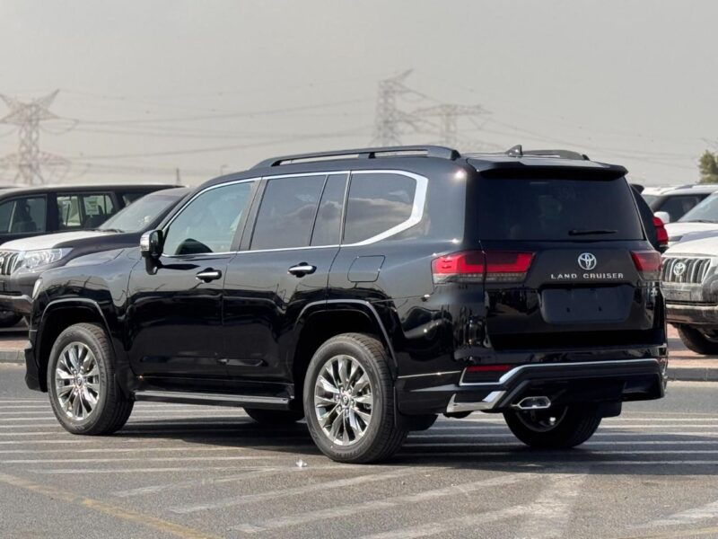 2027 Toyota Land Cruiser ZX 3.5L Twin-Turbocharged V6 Petrol Engine Black SUV GCC Specs RHD