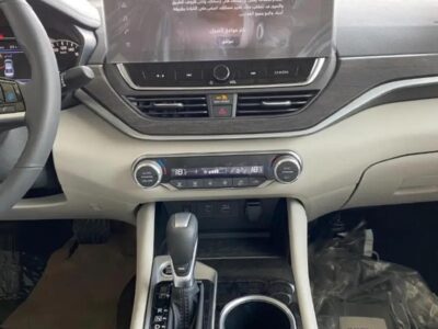 2026 Nissan Altima 2.5L Naturally Aspirated 4 Cylinders Petrol Engine Blue Beige Sedan FWD