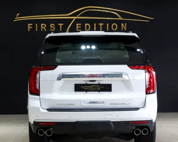 2023 GMC Yukon Denali 6.2 Litres V8 Petrol Engine White Beige SUV GCC Specs Automatic