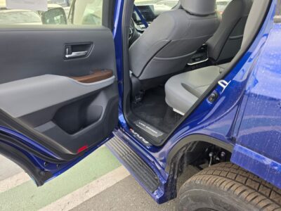 2026 Toyota Land Cruiser 4.0 Litres 6 Cylinders Petrol Engine Blue Grey SUV GCC Specs