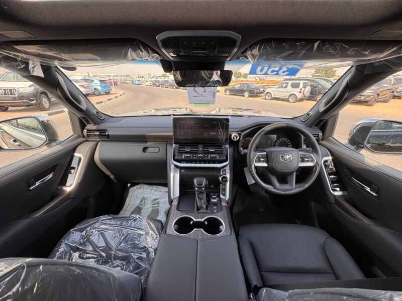 2027 Toyota Land Cruiser ZX 3.5L Twin-Turbocharged V6 Petrol Engine Black SUV GCC Specs RHD