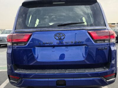 2026 Toyota Land Cruiser 4.0 Litres 6 Cylinders Petrol Engine Blue Grey SUV GCC Specs
