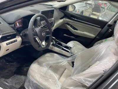 2025 Nissan Altima 2.5L Naturally Aspirated 4 Cylinders Petrol Engine Grey Beige Sedan GCC