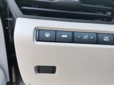 2025 Nissan Altima 2.5L Naturally Aspirated 4 Cylinders Petrol Engine Grey Beige Sedan GCC