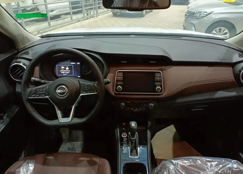 2025 Nissan Kicks 2.0-liter DOHC 4-Cylinder Petrol Engine Grey Brown SUV Automatic