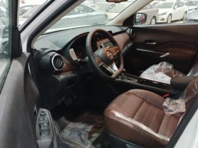 2025 Nissan Kicks 2.0-liter DOHC 4-Cylinder Petrol Engine Grey Brown SUV Automatic