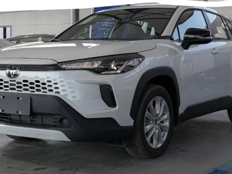 2026 Toyota Corolla Cross GLI 2.0 Litres 4 Cylinders Hybrid Engine White Black SUV Chinese Specs