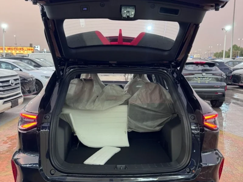 2026 Changan X5 Plus Pioneer 1.5 Litres 4 Cylinders Petrol Engine Black Red SUV Chinese Specs