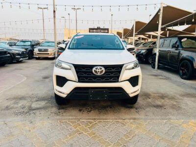 2023 Toyota Fortuner EXR 2.7 Litres 4 Cylinders Petrol Engine White Brown SUV GCC Specs Full Option