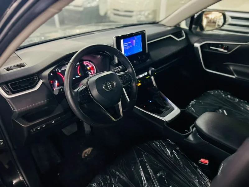 2025 Toyota RAV 4 XLE 2.5 Litres 4 Cylinders Petrol Engine Black SUV Canadian Specs FULL OPTION