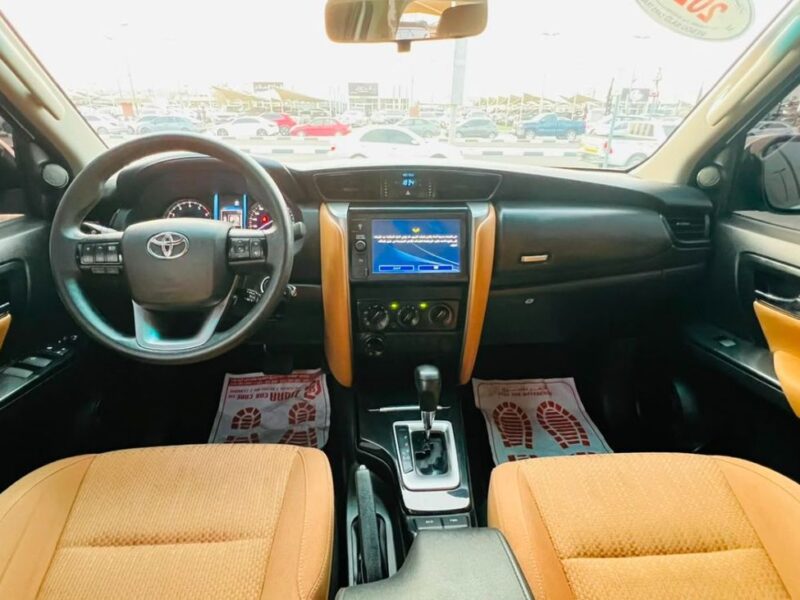 2023 Toyota Fortuner EXR 2.7 Litres 4 Cylinders Petrol Engine White Brown SUV GCC Specs Full Option