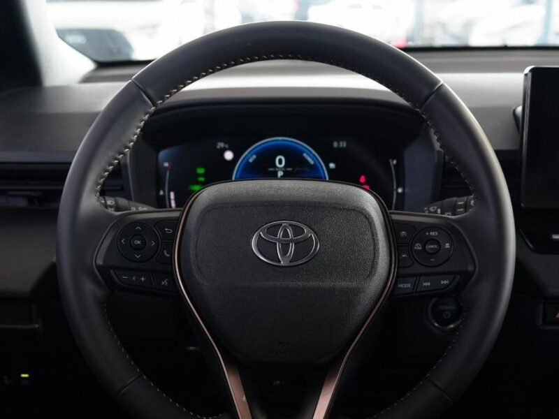 2026 Toyota Corolla Cross GLI 2.0 Litres 4 Cylinders Hybrid Engine White Black SUV Chinese Specs